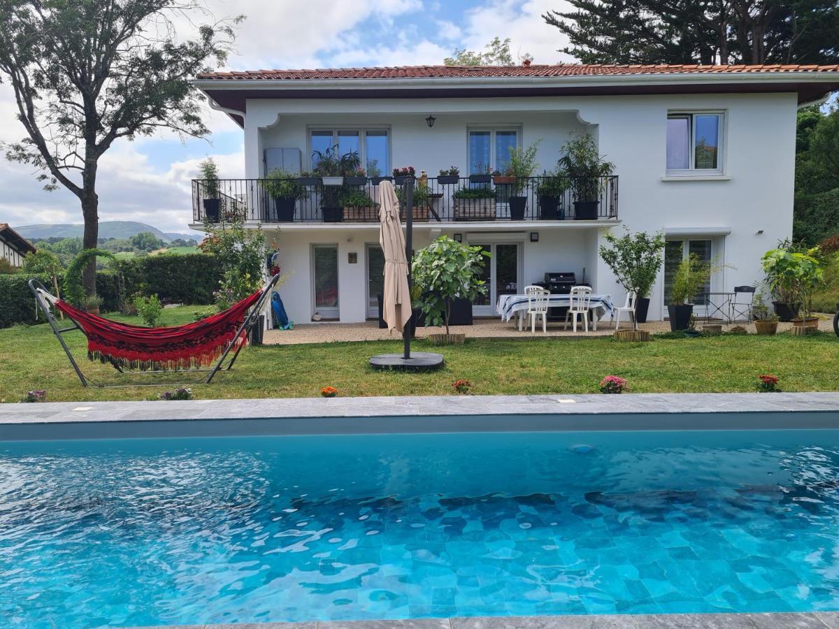 Appartement Avec Cuisine Et Grande Piscine Chauffee 앙다이 외부 사진