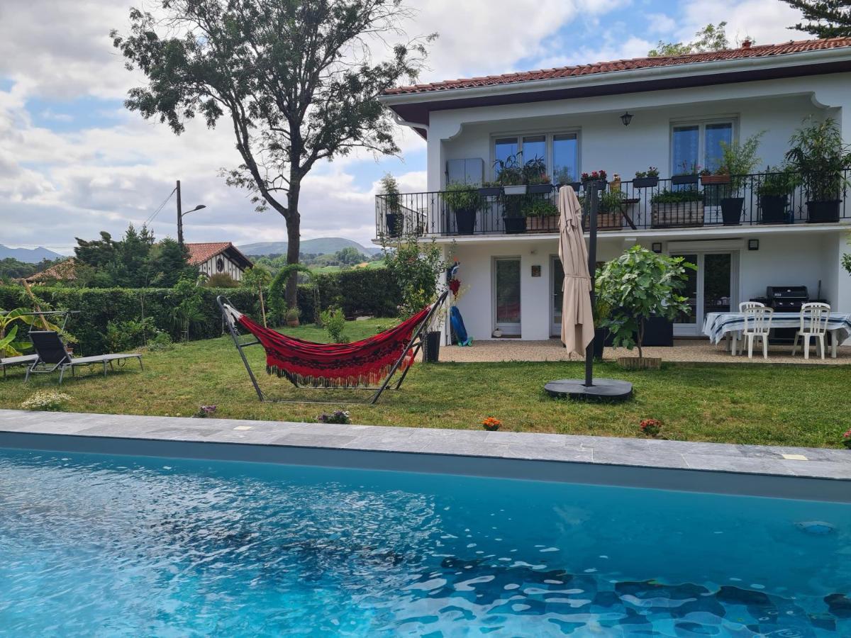Appartement Avec Cuisine Et Grande Piscine Chauffee 앙다이 외부 사진