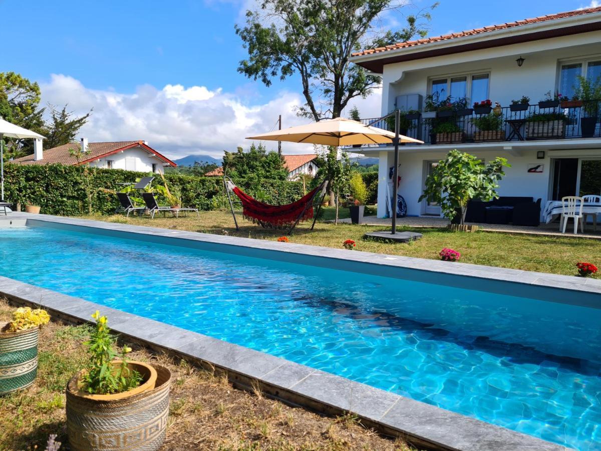 Appartement Avec Cuisine Et Grande Piscine Chauffee 앙다이 외부 사진