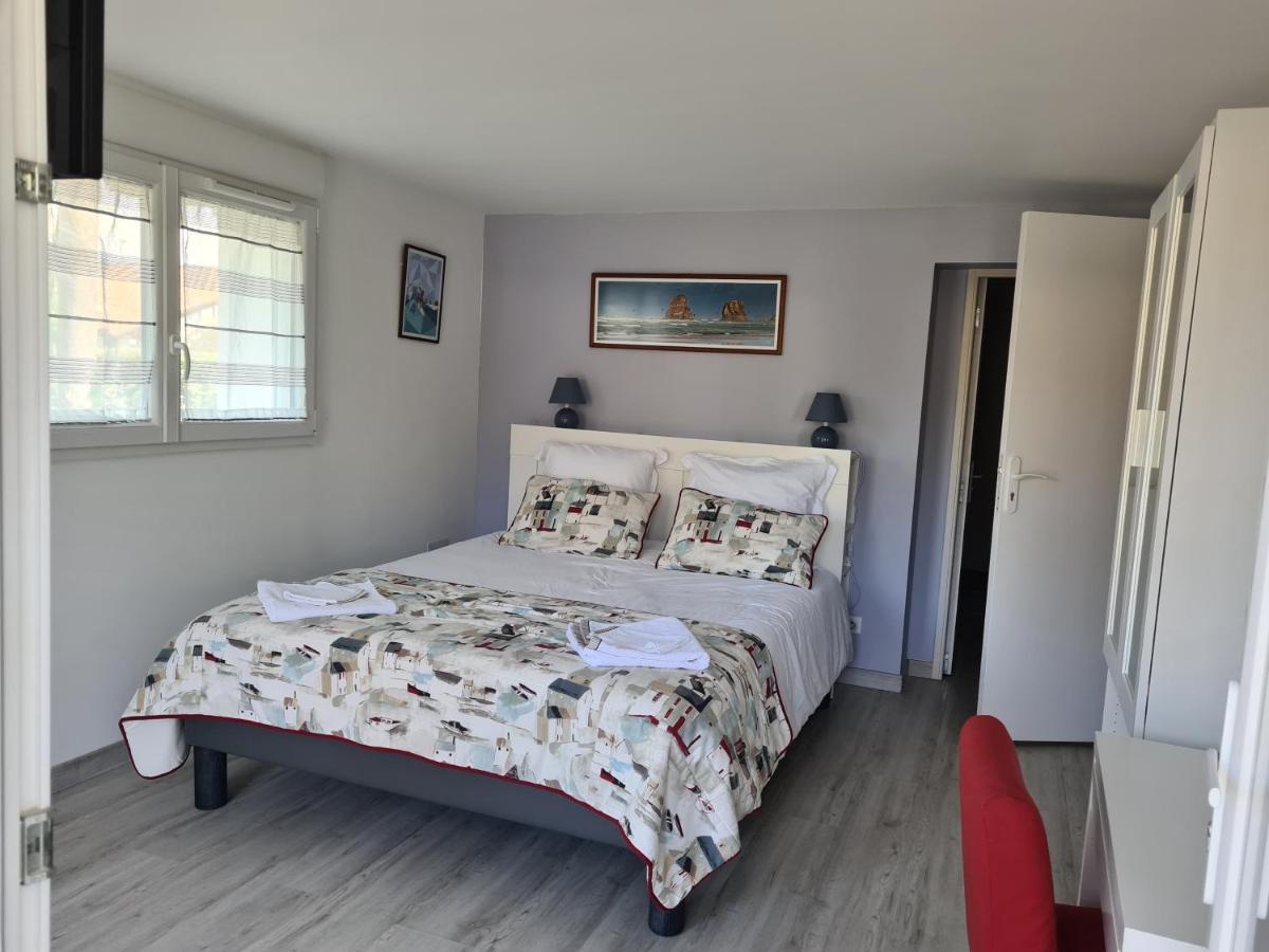 Appartement Avec Cuisine Et Grande Piscine Chauffee 앙다이 외부 사진