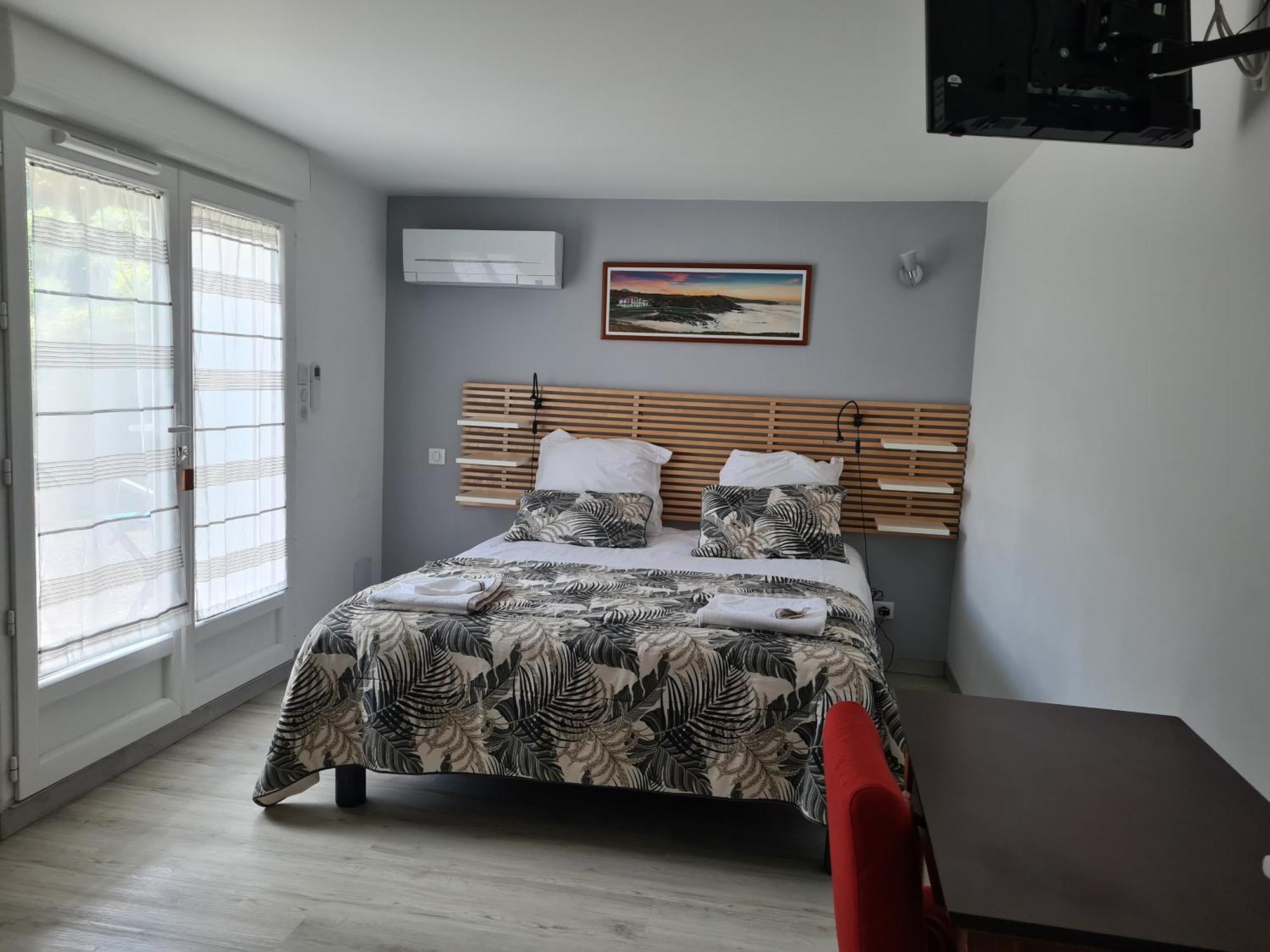 Appartement Avec Cuisine Et Grande Piscine Chauffee 앙다이 외부 사진